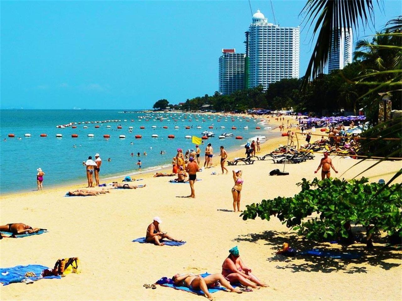 The Base Pattaya Condo Exterior foto